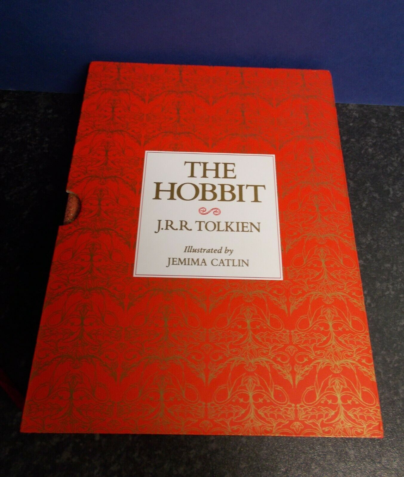 TolkienGuide JRR Tolkien. The Hobbit. Deluxe Edition Illustrated by
