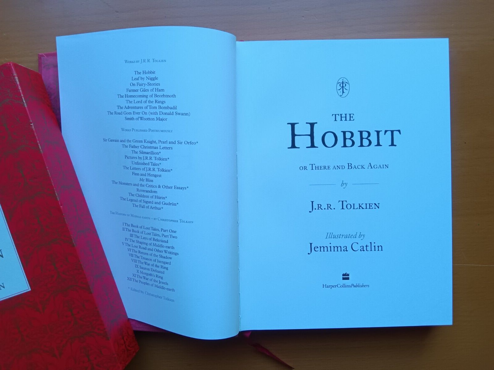 TCG The Hobbit Deluxe Hardcover Tolkien Jemima Catlin Illustrations