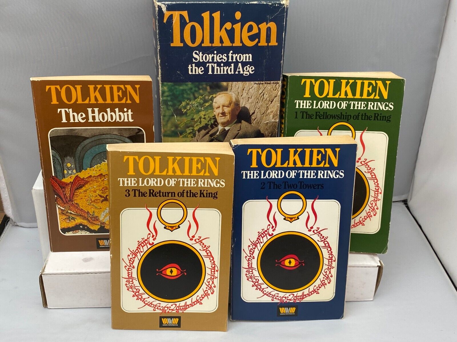 TCG - JRR Tolkien Hobbit & Lord Of The Rings Book Set Unwin Paperbacks