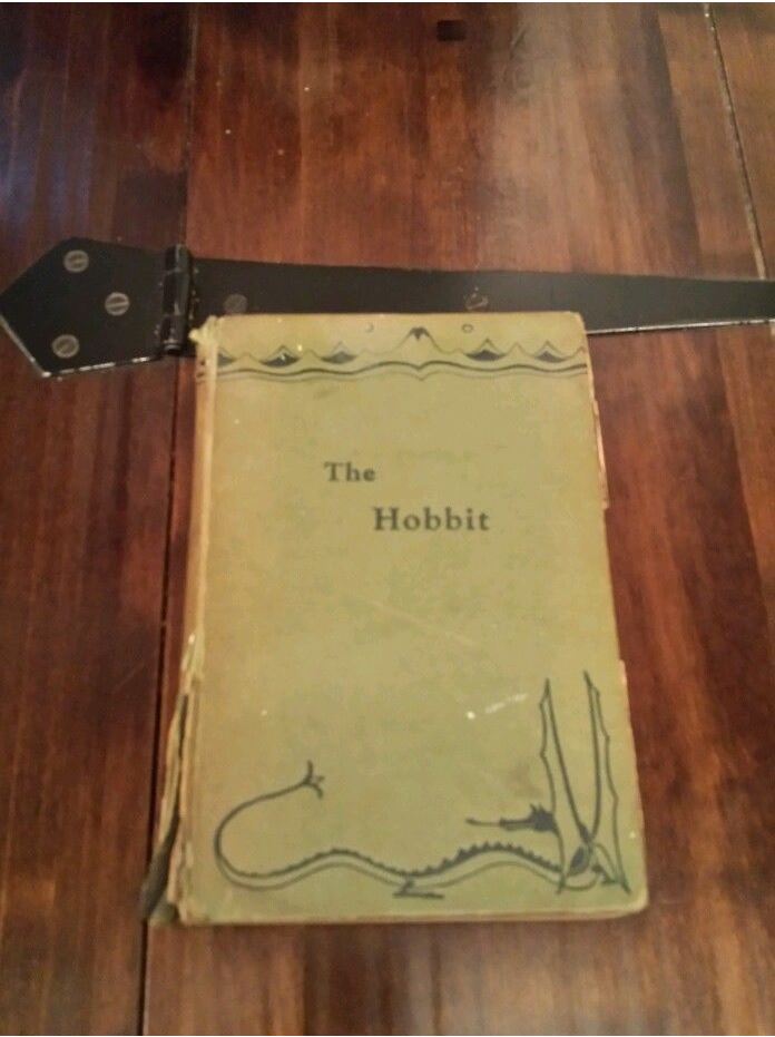 Acceptable Hobbit 1961.JPG 10_53a09dcd8dec3.jpg 696X931 px