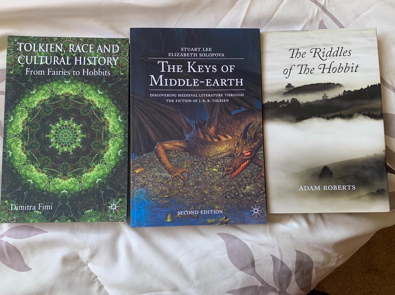 3books (1).jpeg 5161_606d1f071ac6e.jpeg 1280X958 px
