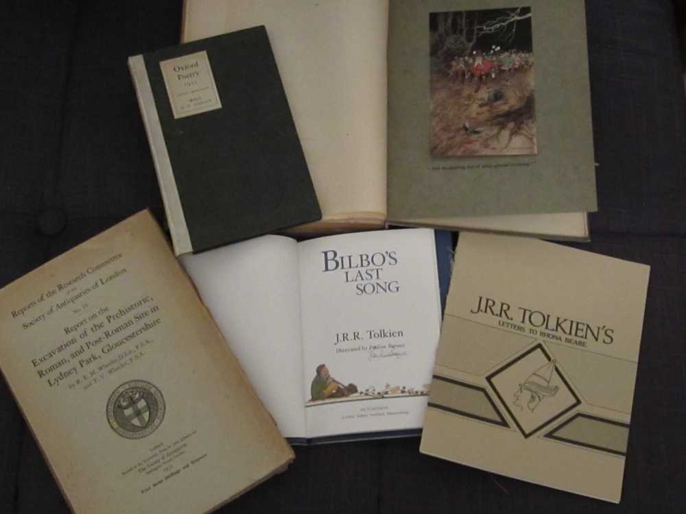 Tolkien Collection 8 Selection.jpg 707_5310cde73e34b.jpg 1000X750 px